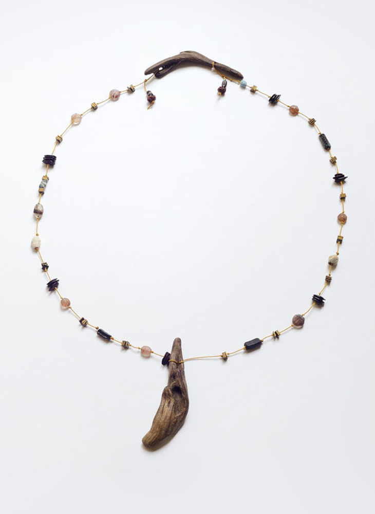 Necklace in wood, hematite et rutile quartz