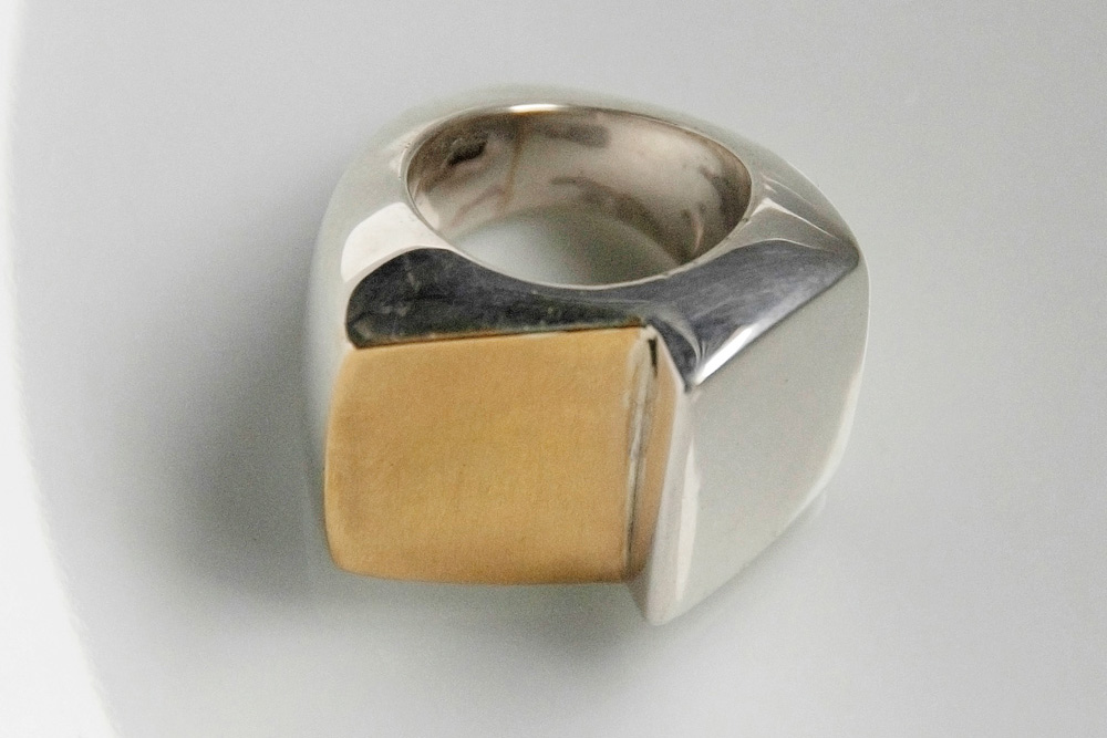 Ring in silver and gold