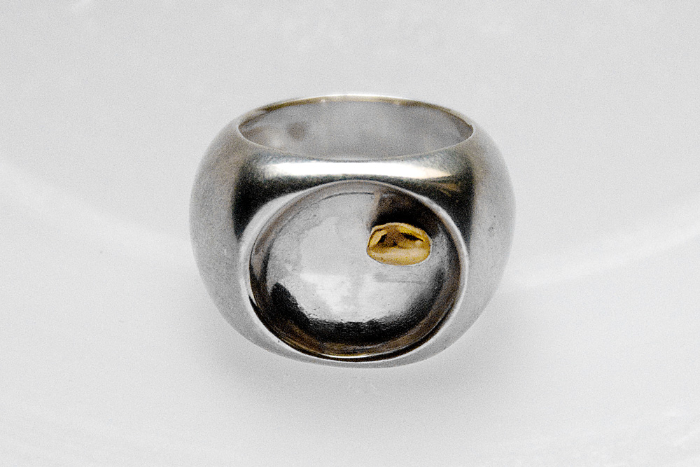 Ring in gold and silver